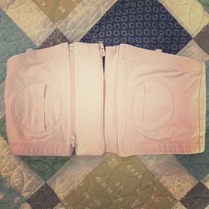 Hands Free Pumping Bra